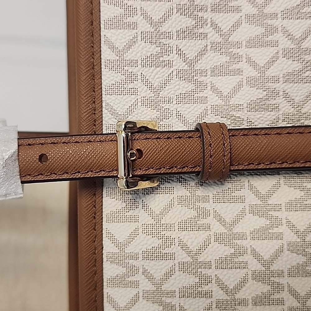 LARGE MICHEL KORS BAG. - Picture 7 of 12